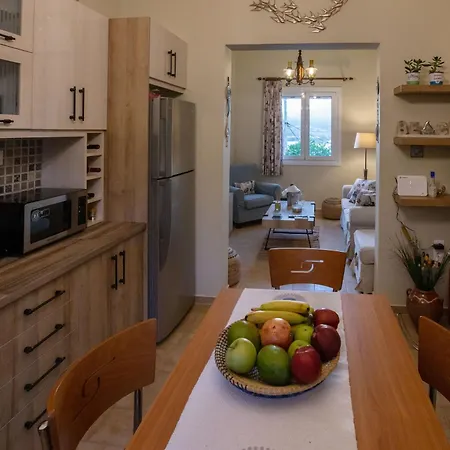 Ruby's Summer House With Spacious Garden And Free Parking * Gavrio