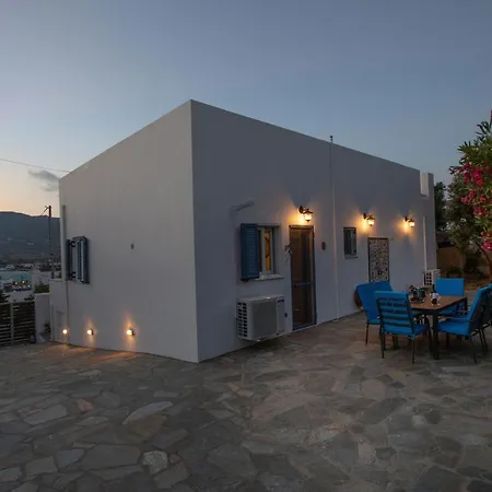 Ruby's Summer House With Spacious Garden And Free Parking Feriehus