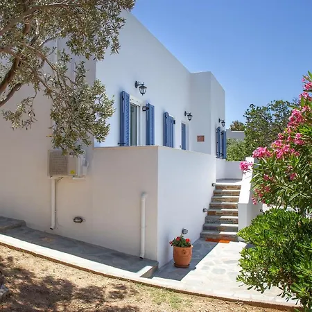 Ruby's Summer House With Spacious Garden And Free Parking Feriehus