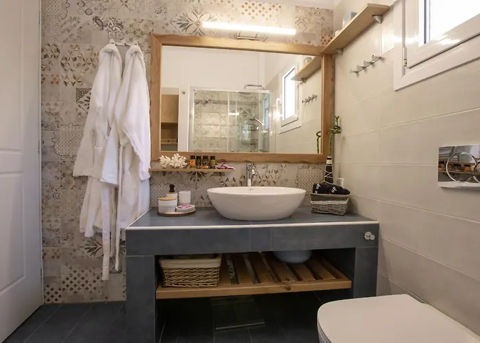 Ruby's Summer House With Spacious Garden And Free Parking Дом отдыха *