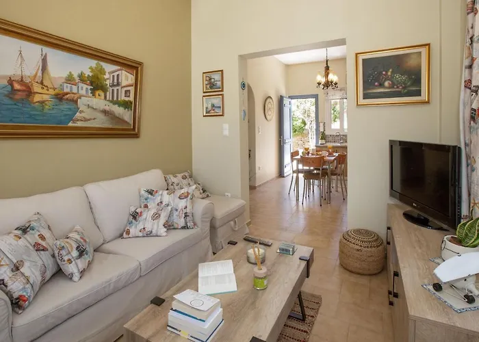 Ruby's Summer House With Spacious Garden And Free Parking Гаврион