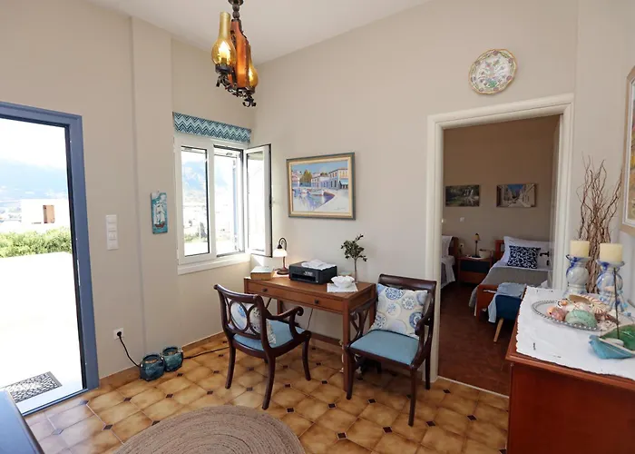 Дом отдыха Ruby's Summer House With Spacious Garden And Free Parking Гаврион