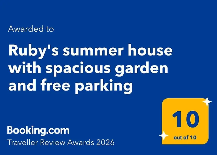 Дом отдыха Ruby's Summer House With Spacious Garden And Free Parking *