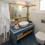 Ruby's Summer House With Spacious Garden And Free Parking 別荘 *