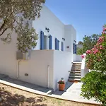 Ruby's Summer House With Spacious Garden And Free Parking بيت للعطل