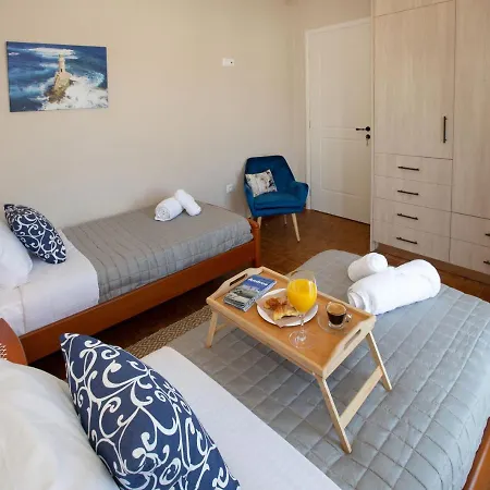 Vakantiehuis Ruby's Summer House With Spacious Garden And Free Parking