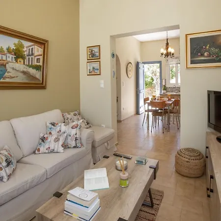 Ruby's Summer House With Spacious Garden And Free Parking Gavrio