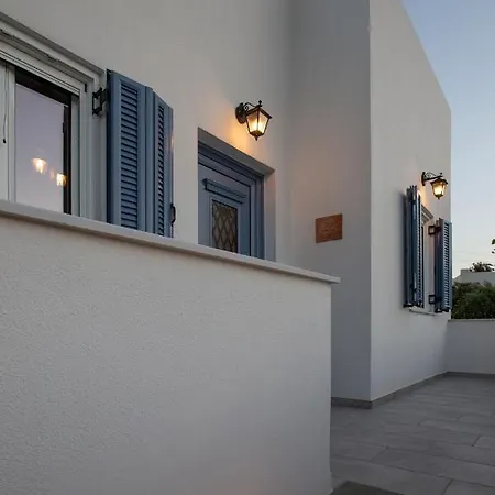 Ruby's Summer House With Spacious Garden And Free Parking Vakantiehuis Gavrio