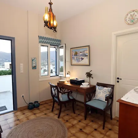 Dom wakacyjny Ruby's Summer House With Spacious Garden And Free Parking *