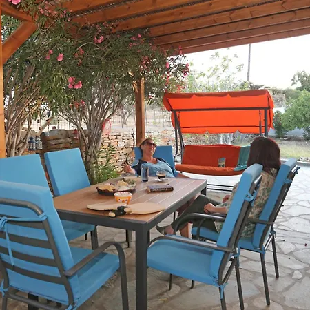 Vakantiehuis Ruby's Summer House With Spacious Garden And Free Parking