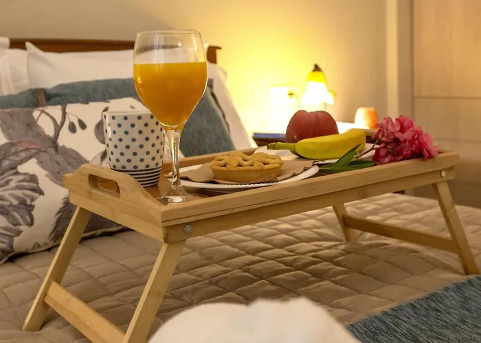 Ruby's Summer House With Spacious Garden And Free Parking