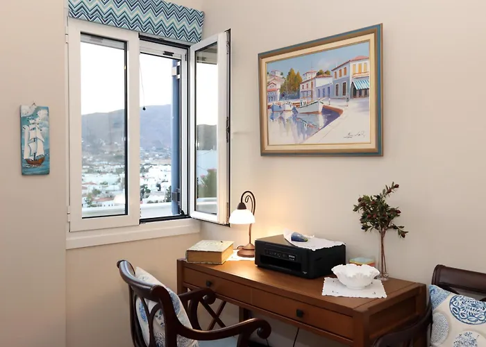 Ruby's Summer House With Spacious Garden And Free Parking Γαύριο