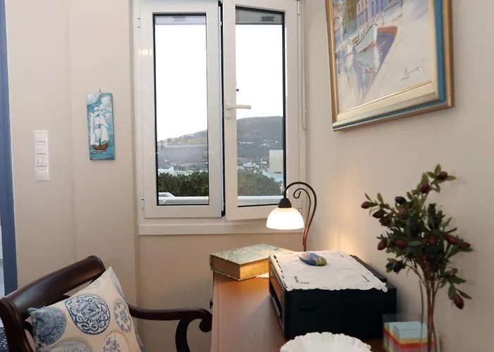 Σπίτι διακοπών Ruby's Summer House With Spacious Garden And Free Parking *