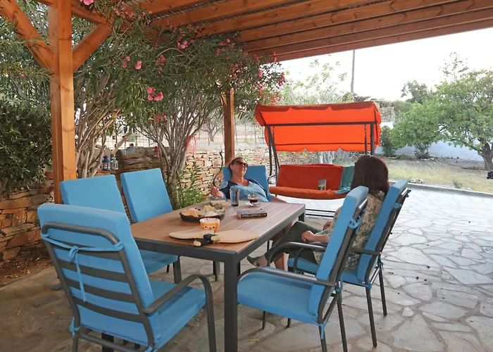 Σπίτι διακοπών Ruby's Summer House With Spacious Garden And Free Parking